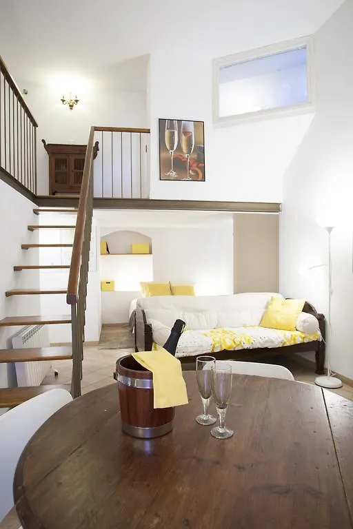 Stayingirona. Apartamento Cava Girona